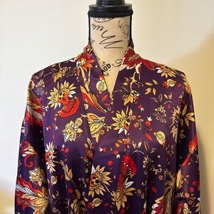 Large Women’s Floral Robe.